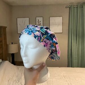 Adjustable scrub cap